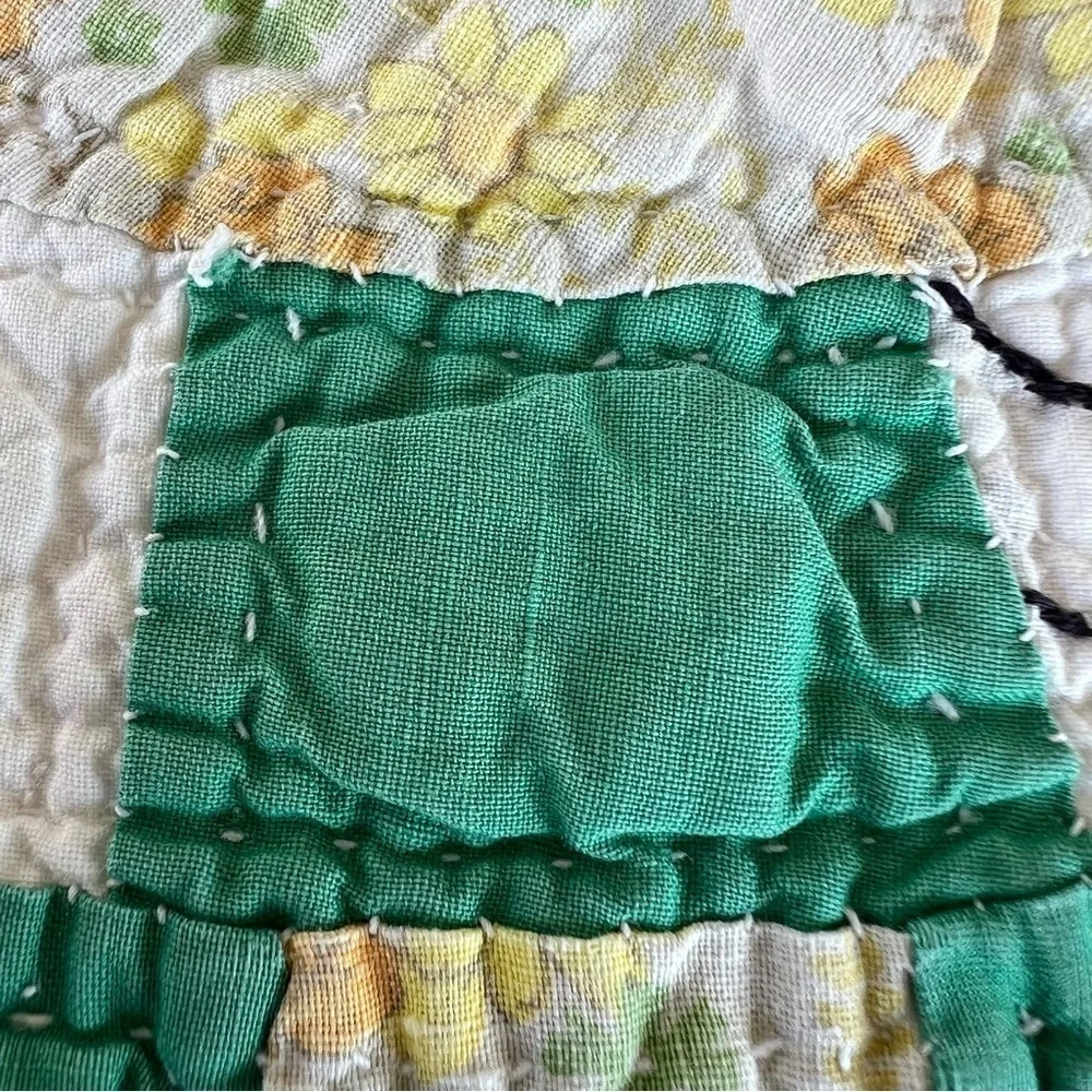 VTG Sunbonnet Sue Southern Belle Hand Sewn Quilt Gauzy Calico 58x76 Cutter